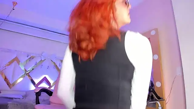 Juliana Saenzz online show from 19, 1, 2025