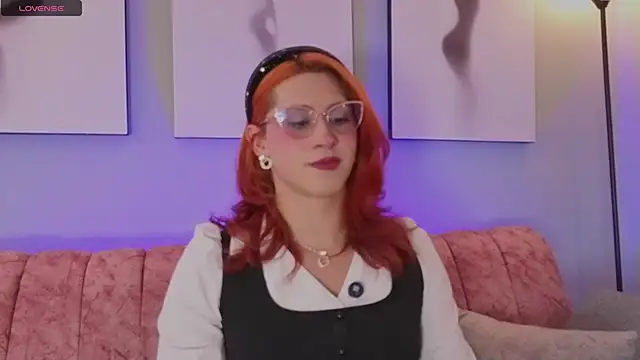 Juliana Saenzz online show from 11, 10, 2025