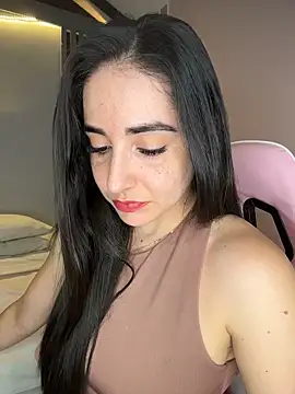 Snapshot of Victoria-And1 chatting on 6, 2, 2026 Victoria-And1 online show from 6, 2, 2026