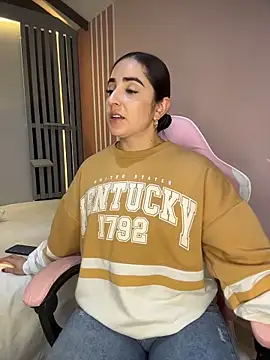 Snapshot of Victoria-And1 chatting on 10, 2, 2026 Victoria-And1 online show from 10, 2, 2026