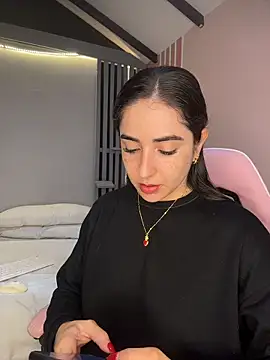 Snapshot of Victoria-And1 chatting on 24, 2, 2026 Victoria-And1 online show from 24, 2, 2026