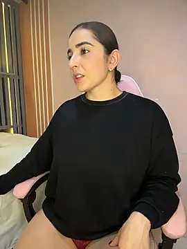 Snapshot of Victoria-And1 chatting on 7, 3, 2026 Victoria-And1 online show from 7, 3, 2026