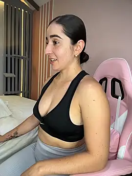 Snapshot of Victoria-And1 chatting on 10, 3, 2026 Victoria-And1 online show from 10, 3, 2026