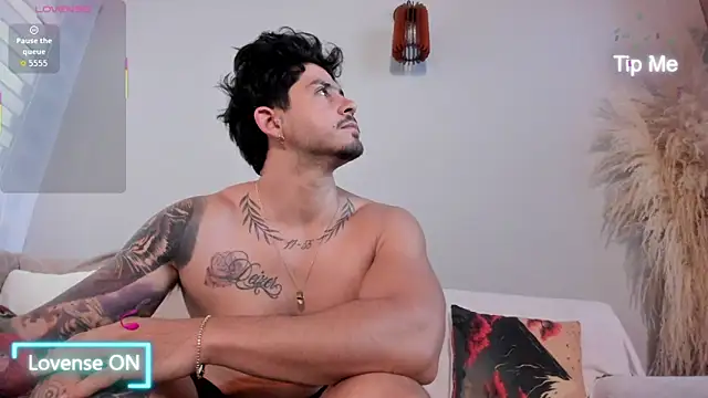 Snapshot of neo_dimou_ chatting on 15, 10, 2025 neo dimou online show from 15, 10, 2025