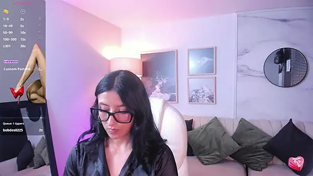 kira moon   online show from 2, 12, 2024