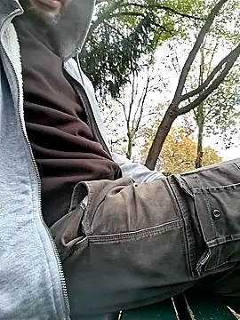 Snapshot of molozeb chatting on 10, 11, 2025 molozeb online show from 10, 11, 2025