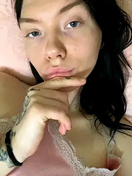 Snapshot of Lisaaa_Alisa chatting on 27, 10, 2025 Lisaaa Alisa online show from 27, 10, 2025