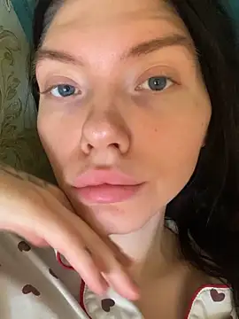 Snapshot of Lisaaa_Alisa chatting on 29, 10, 2025 Lisaaa Alisa online show from 29, 10, 2025