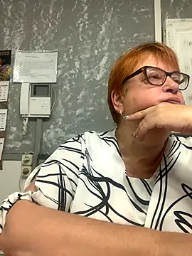 Snapshot of Klio5678 chatting on 4, 11, 2025 Klio5678 online show from 4, 11, 2025