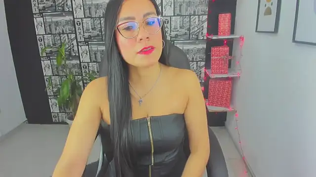 Agata-Moon online show from 2, 1, 2025