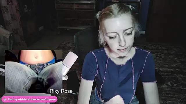 Snapshot of Trixyrose chatting on 24, 11, 2025 Trixyrose online show from 24, 11, 2025