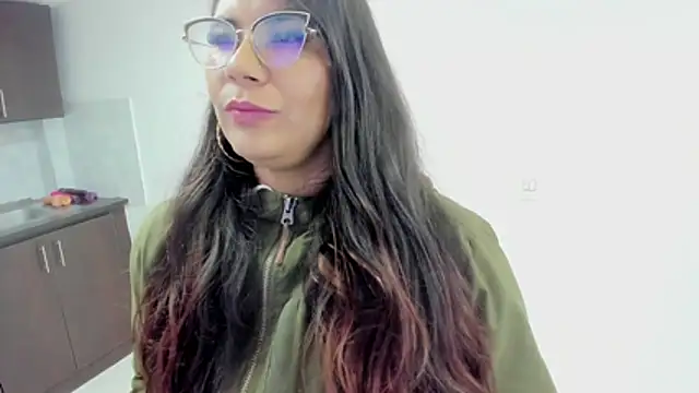 Snapshot of Luna_Dumont chatting on 15, 11, 2025 Luna Dumont online show from 15, 11, 2025