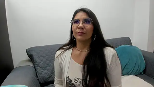 Snapshot of Luna_Dumont chatting on 21, 11, 2025 Luna Dumont online show from 21, 11, 2025