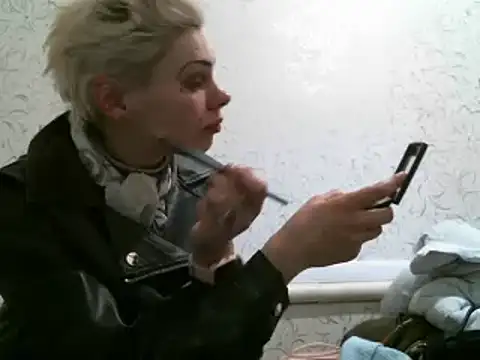 Julie Silver online show from 2, 3, 2025
