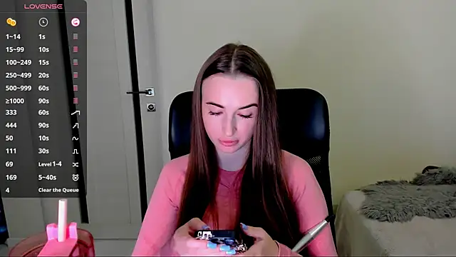 Snapshot of Kimmberr chatting on 23, 10, 2025 Kimmberr online show from 23, 10, 2025