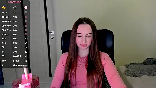 Snapshot of Kimmberr chatting on 24, 10, 2025 Kimmberr online show from 24, 10, 2025