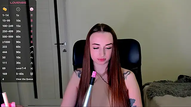 Snapshot of Kimmberr chatting on 14, 11, 2025 Kimmberr online show from 14, 11, 2025