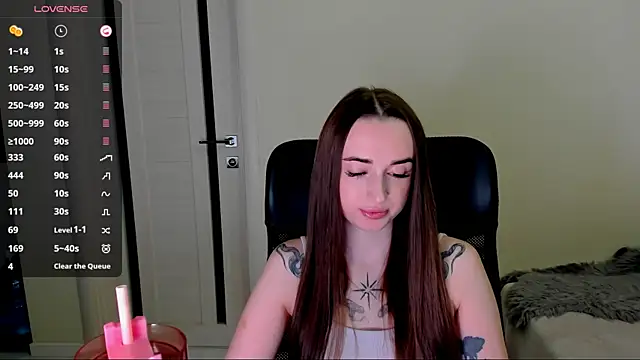 Snapshot of Kimmberr chatting on 30, 11, 2025 Kimmberr online show from 30, 11, 2025