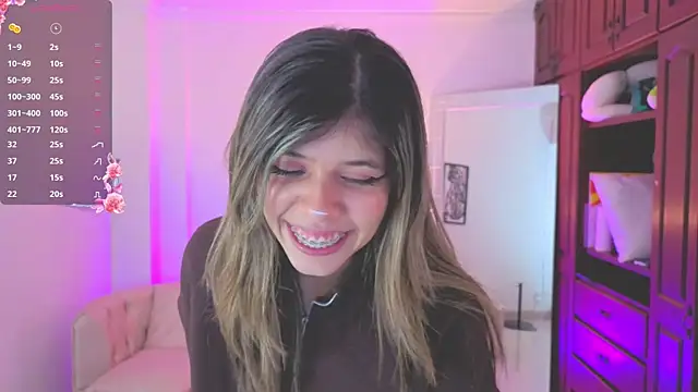 Snapshot of NATAASHA___ chatting on 21, 10, 2025 NATAASHA online show from 21, 10, 2025