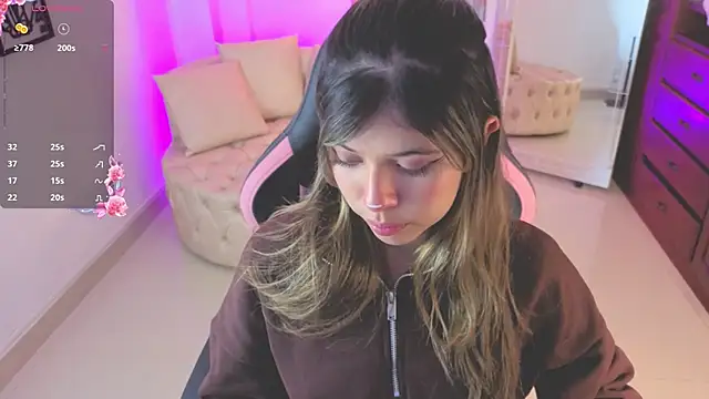 Snapshot of NATAASHA___ chatting on 6, 11, 2025 NATAASHA online show from 6, 11, 2025