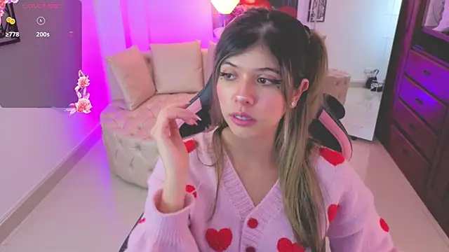 Snapshot of NATAASHA___ chatting on 18, 11, 2025 NATAASHA online show from 18, 11, 2025