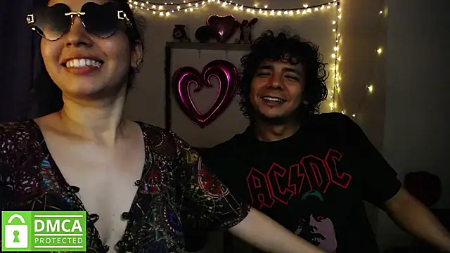 Snapshot of Mr_MrsCurie chatting on 27, 12, 2024 Mr MrsCurie online show from 27, 12, 2024