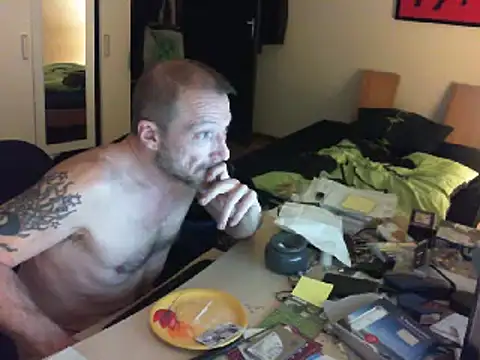 Snapshot of halebob@xh chatting on 26, 1, 2025 halebobxh online show from 26, 1, 2025