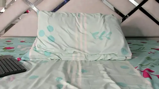 Snapshot of maybelline69 chatting on 20, 2, 2026 maybelline69 online show from 20, 2, 2026