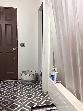 SidneyRaee online show from 18, 10, 2025