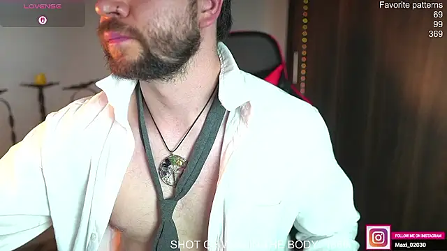 Snapshot of just_maxii chatting on 14, 3, 2026 just maxii online show from 14, 3, 2026