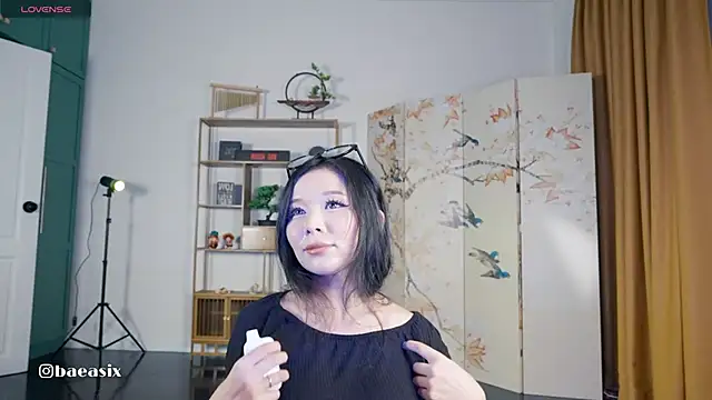 Snapshot of baeasian chatting on 6, 11, 2025 baeasian online show from 6, 11, 2025