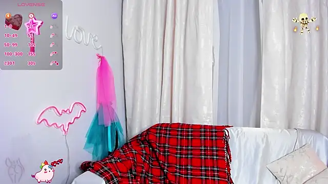 jessica tiny online show from 10, 11, 2025