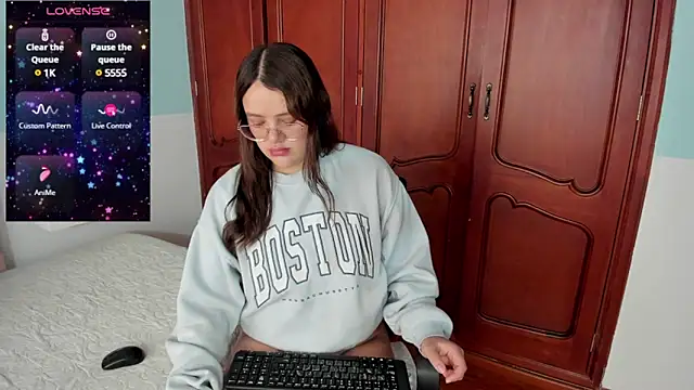 Snapshot of _Sarahh_0 chatting on 12, 12, 2024 Sarahh 0 online show from 12, 12, 2024