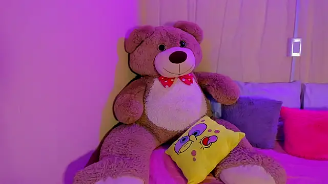 Snapshot of moll1e_ chatting on 4, 12, 2025 moll1e online show from 4, 12, 2025