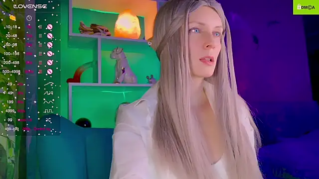 Snapshot of Flash_Summer chatting on 3, 11, 2025 Flash Summer online show from 3, 11, 2025