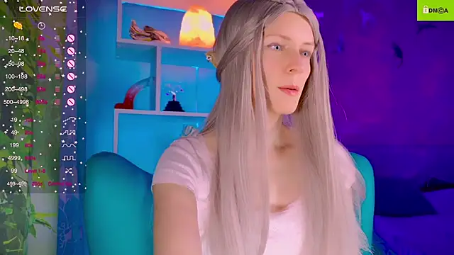 Snapshot of Flash_Summer chatting on 6, 11, 2025 Flash Summer online show from 6, 11, 2025