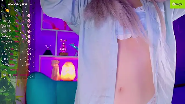 Snapshot of Flash_Summer chatting on 16, 11, 2025 Flash Summer online show from 16, 11, 2025