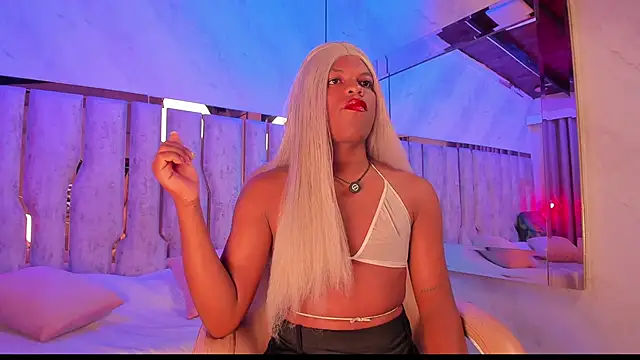 Snapshot of ari_monet chatting on 13, 10, 2025 ari monet online show from 13, 10, 2025