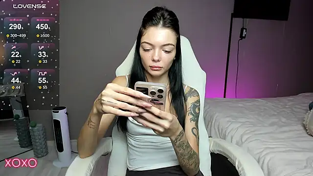 Mariella Adamss online show from 9, 10, 2025