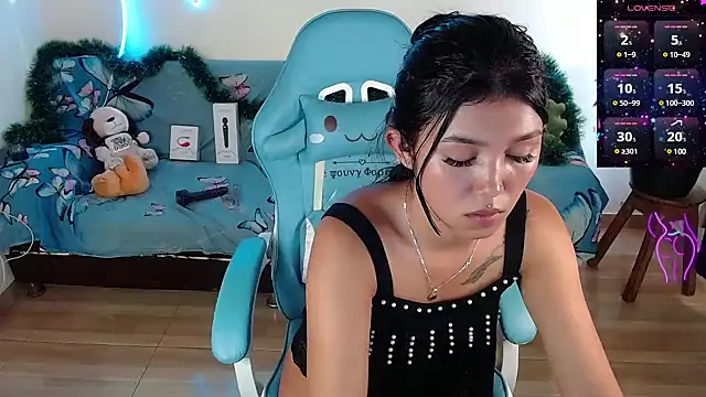emily rosse04 online show from 4, 12, 2024