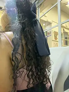CurlyGirl 1 online show from 7, 12, 2024
