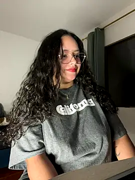 CurlyGirl 1 online show from 7, 11, 2025