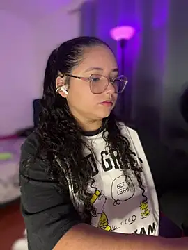 CurlyGirl 1 online show from 12, 2, 2026