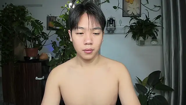 Snapshot of Oliver_Nl chatting on 5, 12, 2025 Oliver Nl online show from 5, 12, 2025