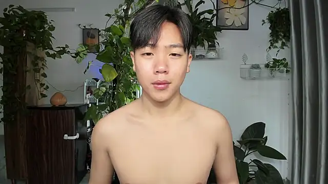 Snapshot of Oliver_Nl chatting on 18, 12, 2025 Oliver Nl online show from 18, 12, 2025