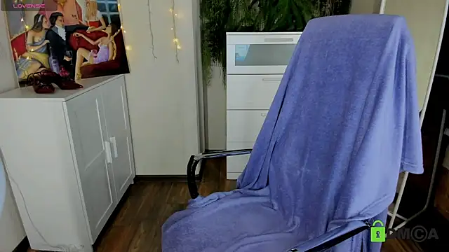 Snapshot of Melissa_Wells chatting on 21, 10, 2025 Melissa Wells online show from 21, 10, 2025