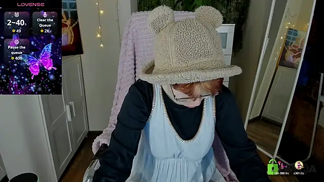 Snapshot of Melissa_Wells chatting on 6, 11, 2025 Melissa Wells online show from 6, 11, 2025