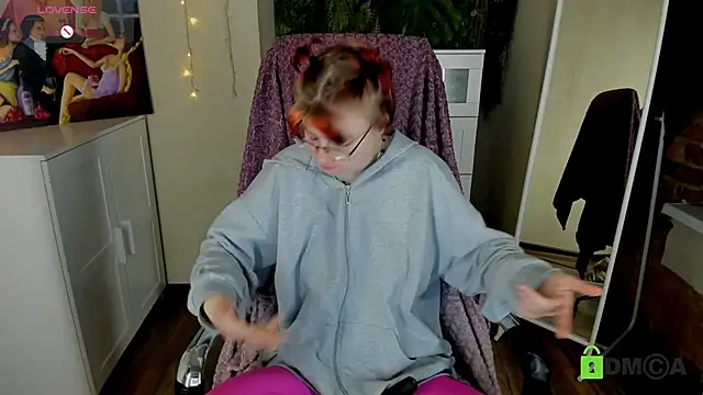 Snapshot of Melissa_Wells chatting on 14, 11, 2025 Melissa Wells online show from 14, 11, 2025