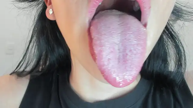 Snapshot of Katty_mouth chatting on 13, 11, 2025 Katty mouth online show from 13, 11, 2025