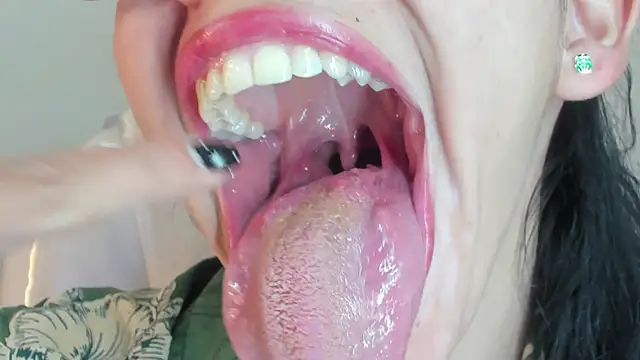 Snapshot of Katty_mouth chatting on 14, 11, 2025 Katty mouth online show from 14, 11, 2025